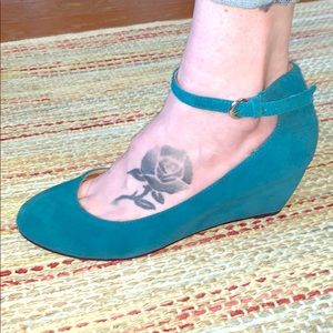 Envy Iris Teal Suede Wedges